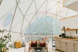 Home Sweet Dome" MODERN TREEHOUSE STAY w/ Hot Tub