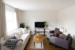 The Cypress - Peaceful Modern Stay in Lexington - Holiday Home