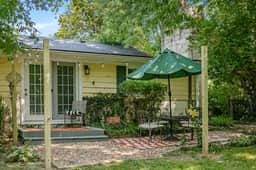 Charming Cottage | Near I-75 & Horse Park + Farms