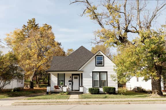 The Homestead| Downtown| Near Bourbon Trail