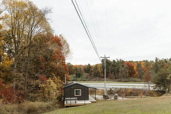 Warm & Cozy Stay| Near RRG Hiking | Firepit
