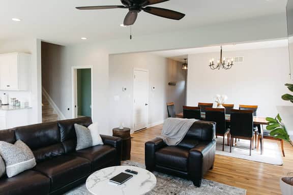Urban Downtown Stay| Spacious Large Home | MLK