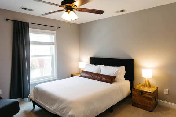 Urban Downtown Stay| Spacious Large Home | MLK