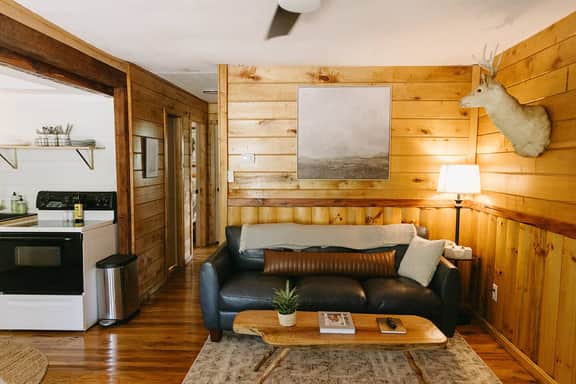Cozy Modern Cabin| Prime Location in RRG| Firepit