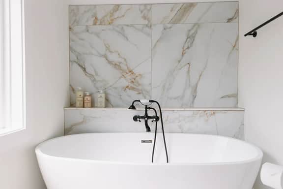 Urban Cozy Stay| Hot Tub| Near Downtown Lexington