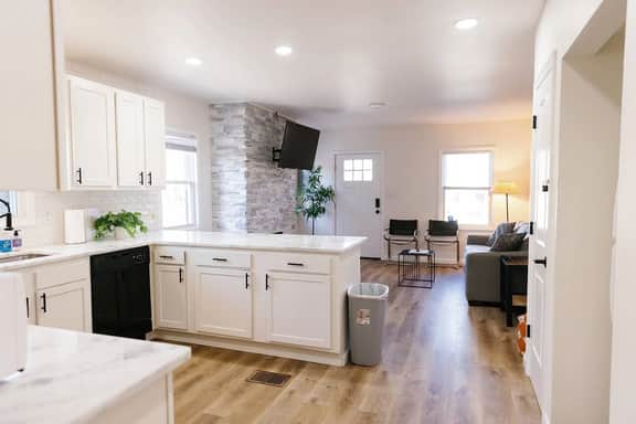 Earl Grey | Apartment Near Downtown Lexington| 2BD
