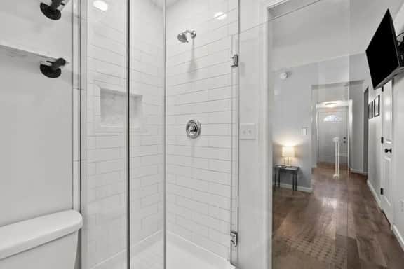 Mint Julep |Apartment Near Downtown Lexington| 1BD