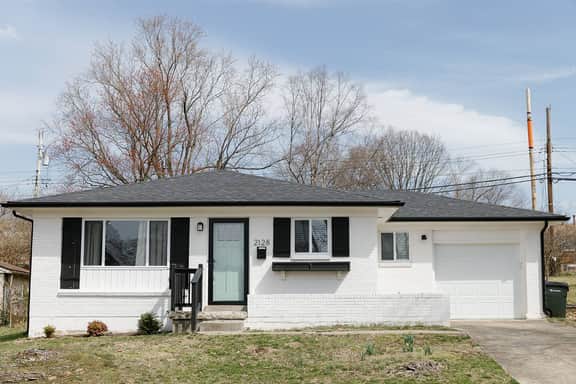 The Cypress - Peaceful Modern Stay in Lexington - Holiday Home