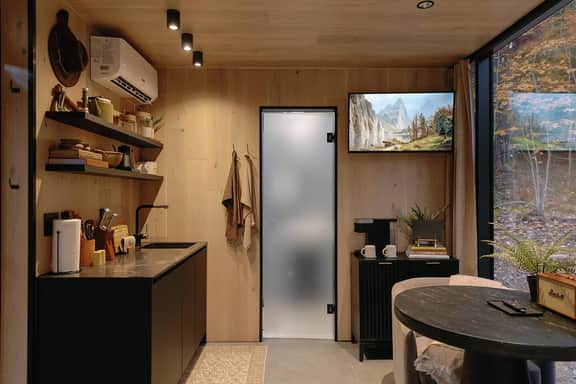 Woodsy Mirror Home with Hot Tub