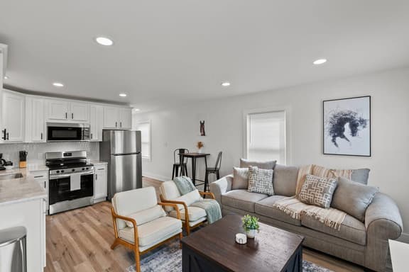 Creekside Stay | Peaceful Cottage | Elkhorn - Holiday Home