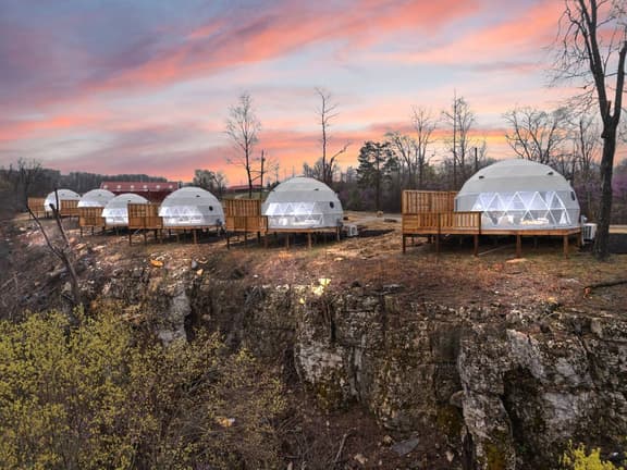 Overlook LUX Dome| Epic RRG Views| Hickory Heights