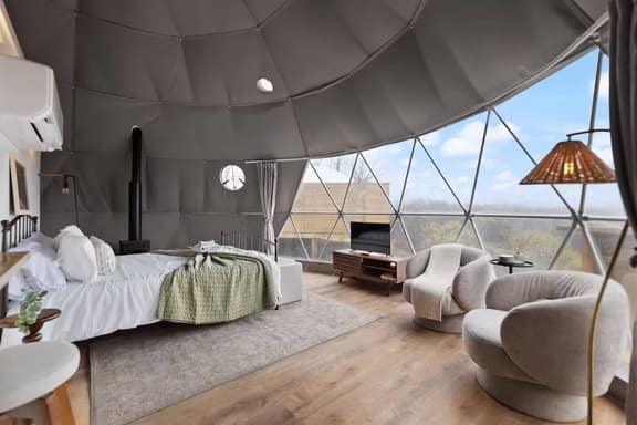 Overlook LUX Dome| Epic RRG Views| Cardinal Crest