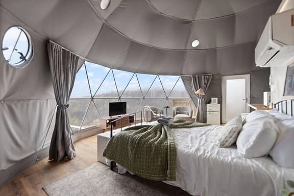 Overlook LUX Dome| Epic RRG Views| Bluegrass Bluff